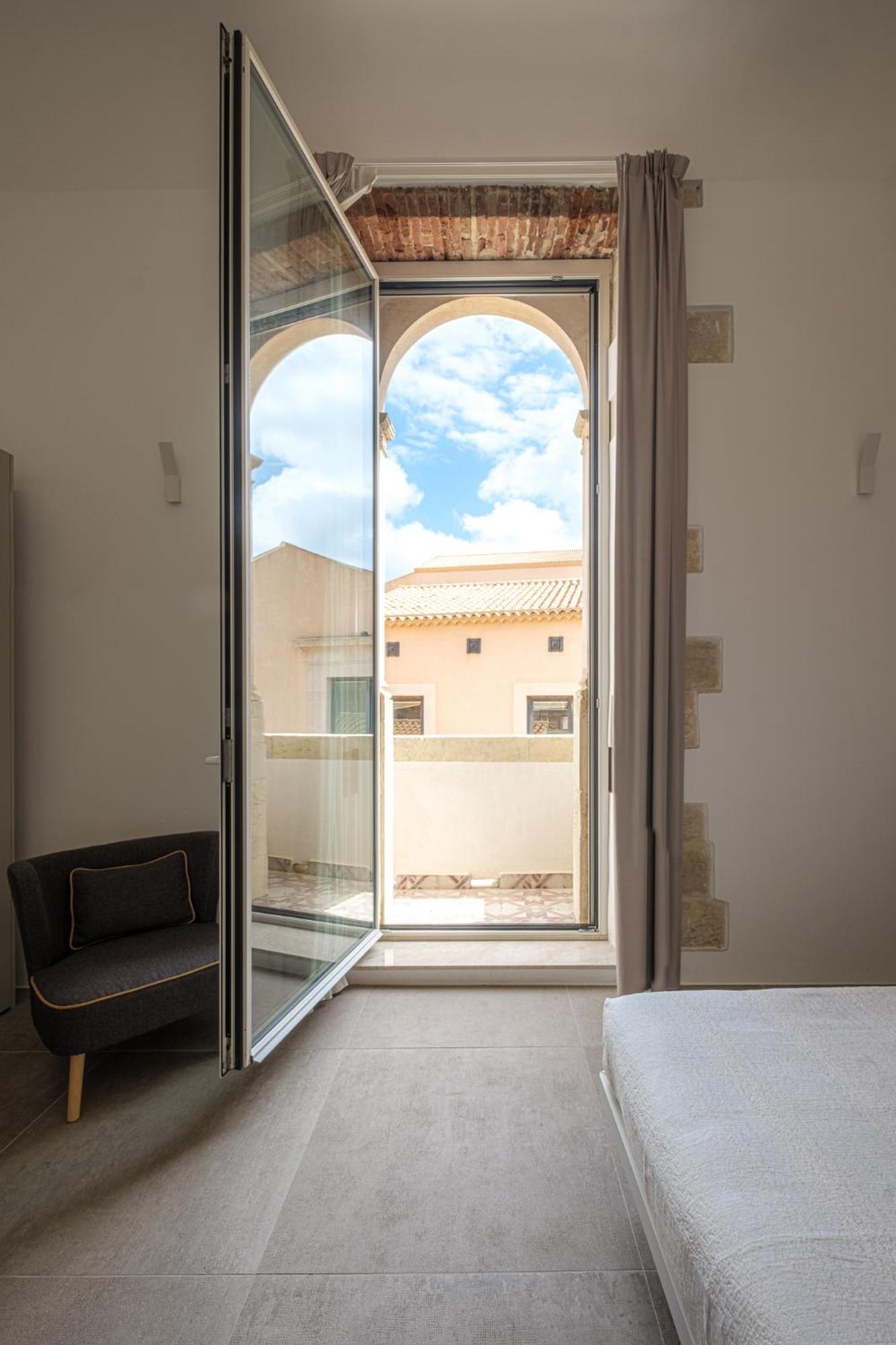 Residenza Nereo Apartment Сиракуза Екстериор снимка