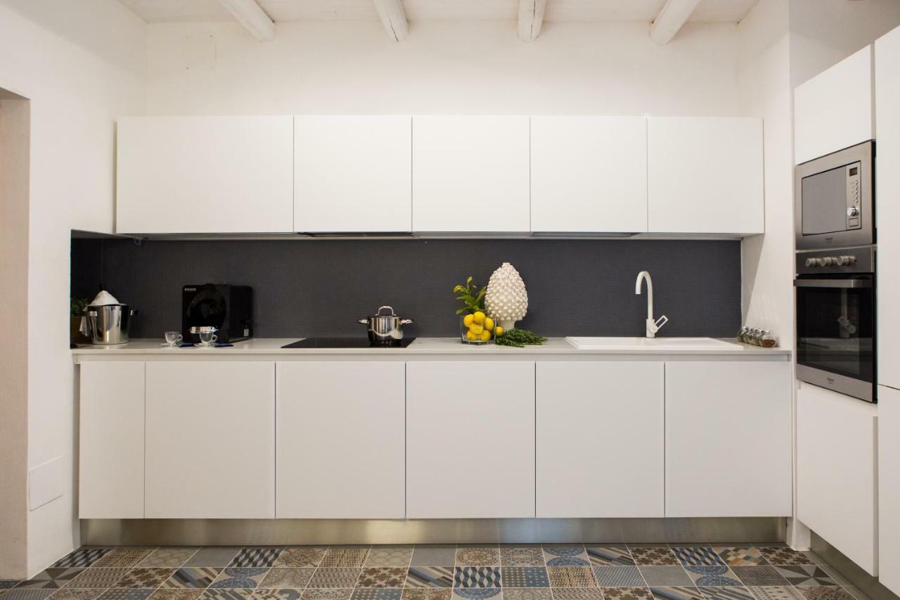 Residenza Nereo Apartment Сиракуза Екстериор снимка